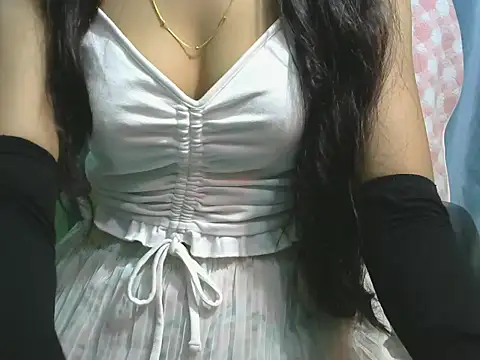 sheetal-sheetal95 online show from October 8, 2025, 6:16 pm