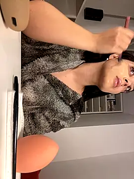 Snapshot of Lexi_Storm chatting on November 20, 2025, 5:40 am Lexi Storm online show from November 20, 2025, 5:40 am