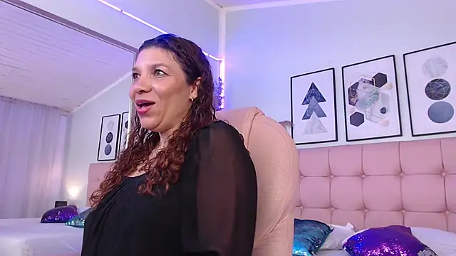 Serena Houstonn online show from April 20, 2026, 10:51 am