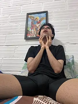 Axel-Mejia online show from October 23, 2025, 1:43 pm