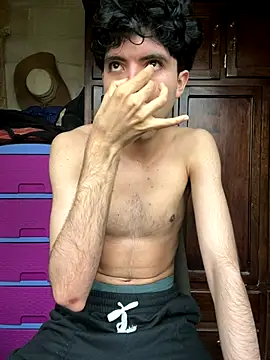 Axel-Mejia online show from November 20, 2025, 12:49 pm