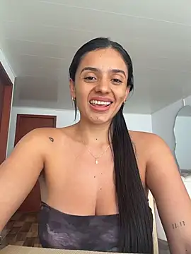Snapshot of AnaaFaith_ chatting on August 6, 2026, 6:43 pm AnaaFaith online show from August 6, 2026, 6:43 pm