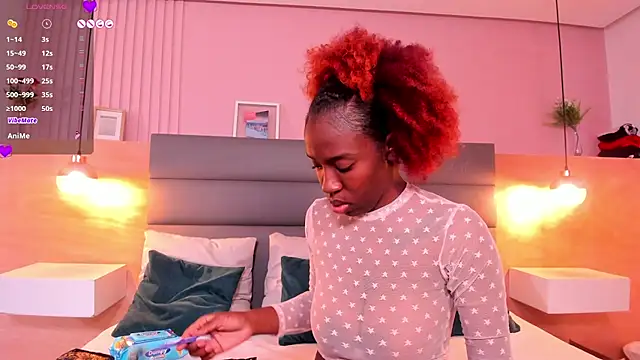  emma willliams  online show from October 9, 2025, 3:21 pm