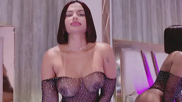 IrinaVelvet online show from September 12, 2025, 4:40 pm