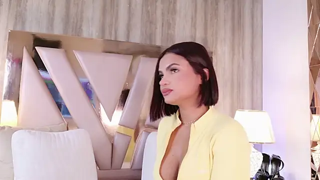 IrinaVelvet online show from September 30, 2025, 4:45 pm