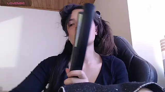 Skylar Serenity online show from December 1, 2025, 6:35 pm