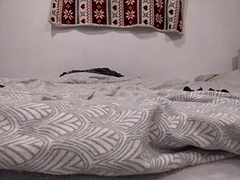 HoneySquirrel online show from October 20, 2025, 7:58 pm