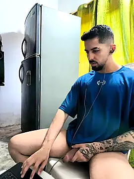 giannis090 online show from April 19, 2026, 10:23 pm