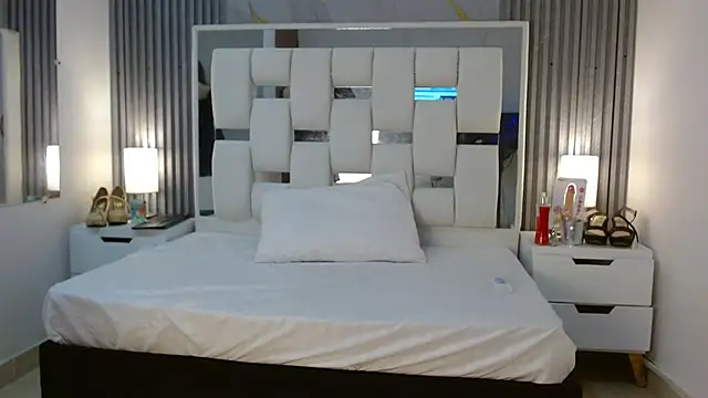 Snapshot of VanessaHard_as chatting on September 28, 2025, 3:28 pm VanessaHard as online show from September 28, 2025, 3:28 pm