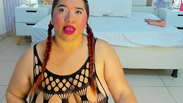 Snapshot of VanessaHard_as chatting on October 7, 2025, 8:06 pm VanessaHard as online show from October 7, 2025, 8:06 pm