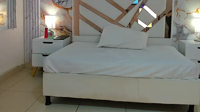 Snapshot of VanessaHard_as chatting on October 11, 2025, 9:02 pm VanessaHard as online show from October 11, 2025, 9:02 pm