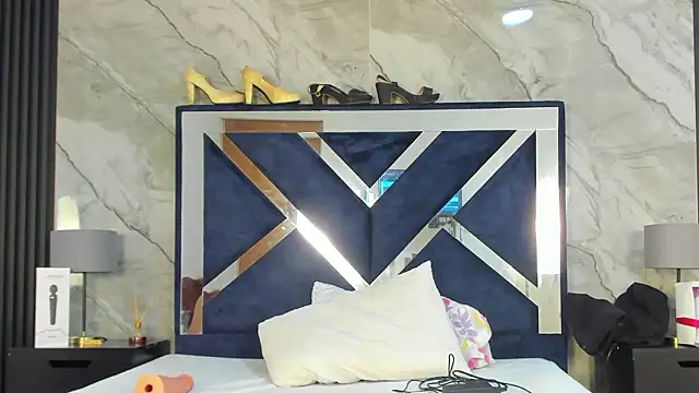 VanessaHard as online show from February 17, 2026, 7:53 pm