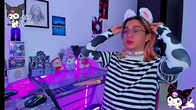 KeitaMoon online show from December 3, 2025, 1:53 pm