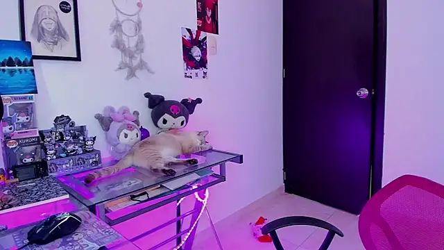 KeitaMoon online show from March 4, 2026, 1:39 pm