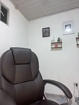 Nicky-222 online show from March 5, 2026, 2:40 am