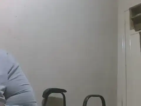 elpoop7305 online show from April 12, 2026, 12:04 am