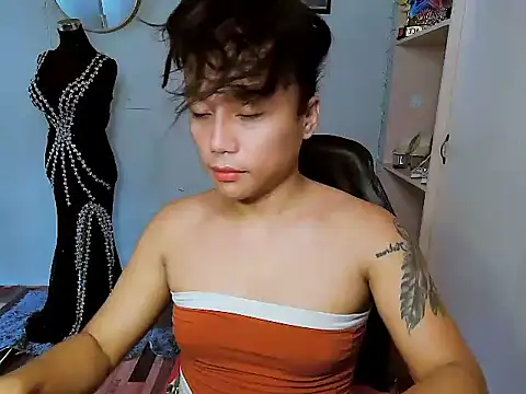 Snapshot of YourNikkieXxx chatting on December 18, 2025, 5:02 am YourNikkieXxx online show from December 18, 2025, 5:02 am