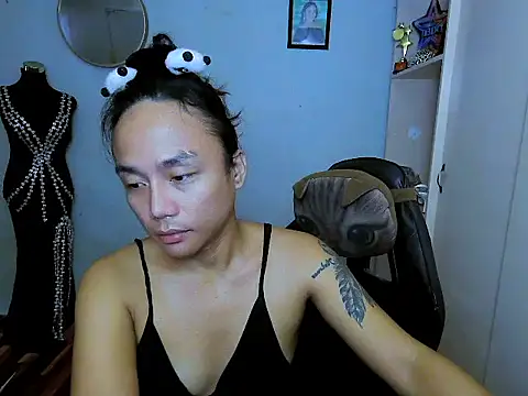 Snapshot of YourNikkieXxx chatting on December 20, 2025, 10:17 pm YourNikkieXxx online show from December 20, 2025, 10:17 pm