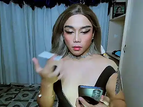 Snapshot of YourNikkieXxx chatting on January 13, 2026, 8:36 pm YourNikkieXxx online show from January 13, 2026, 8:36 pm