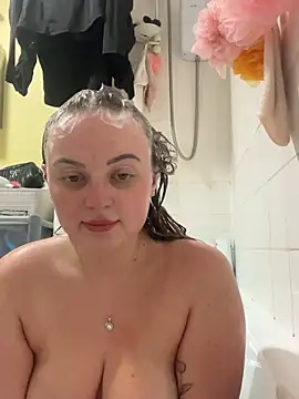 SexySashaxox online show from June 5, 2026, 9:31 pm