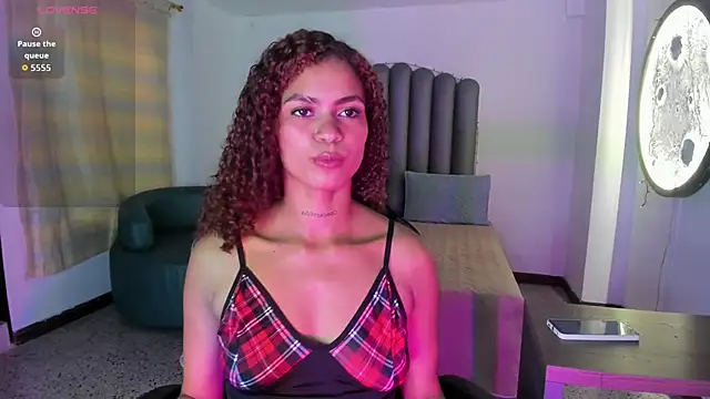 chubby sexy  online show from November 26, 2025, 12:06 pm