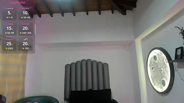 chubby sexy  online show from December 1, 2025, 12:43 pm