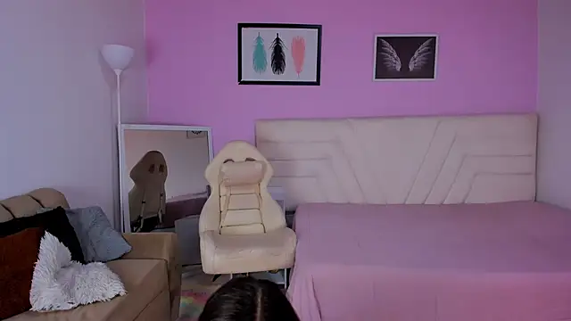 fressittalove01 online show from October 15, 2025, 1:55 pm