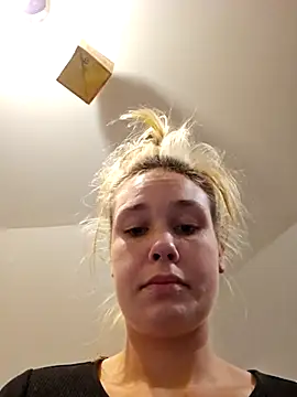 ft1glo online show from November 3, 2025, 3:41 am