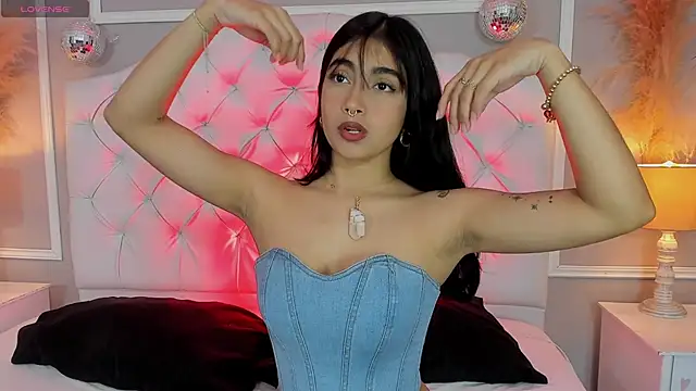 cherry vega  online show from October 29, 2025, 12:40 pm