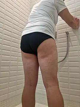 funnypartis online show from September 18, 2025, 6:10 pm