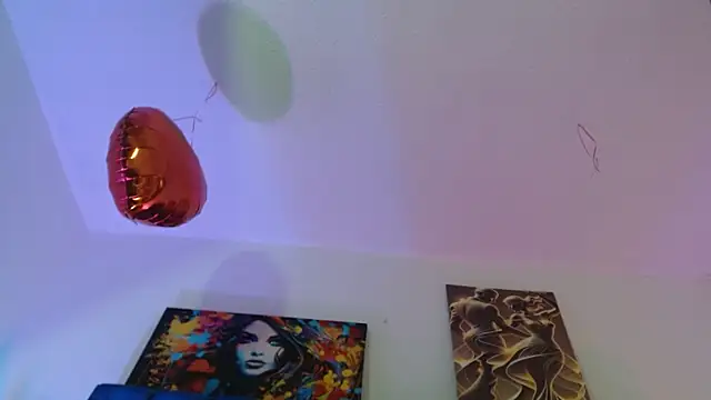 Snapshot of Annie_switt chatting on April 22, 2026, 10:39 am Annie switt online show from April 22, 2026, 10:39 am