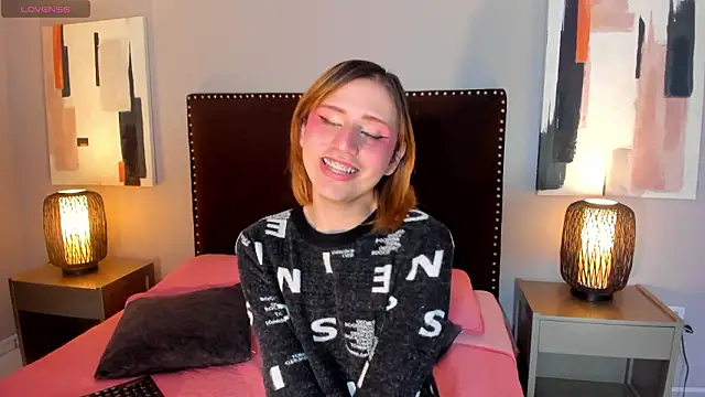 seraphine star online show from February 18, 2026, 3:02 am