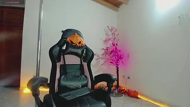 auraeroticaxxx online show from October 24, 2025, 4:53 am