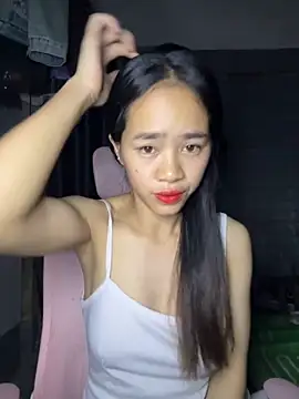 TiNa 04 online show from September 11, 2025, 9:04 pm