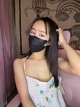 TiNa 04 online show from December 18, 2025, 11:55 pm