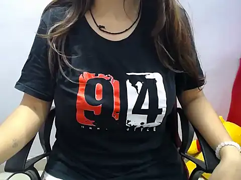 Snapshot of sweetpihu chatting on April 27, 2026, 5:44 pm sweetpihu online show from April 27, 2026, 5:44 pm
