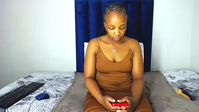 Pinkdollyg online show from November 2, 2025, 9:06 pm