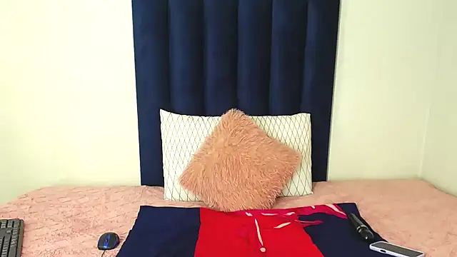 Pinkdollyg online show from April 9, 2026, 9:31 pm