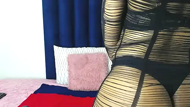 Pinkdollyg online show from April 21, 2026, 10:01 pm