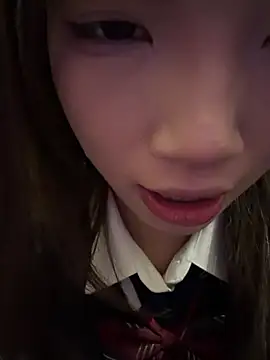 Yiyi-707 online show from December 4, 2025, 2:04 pm