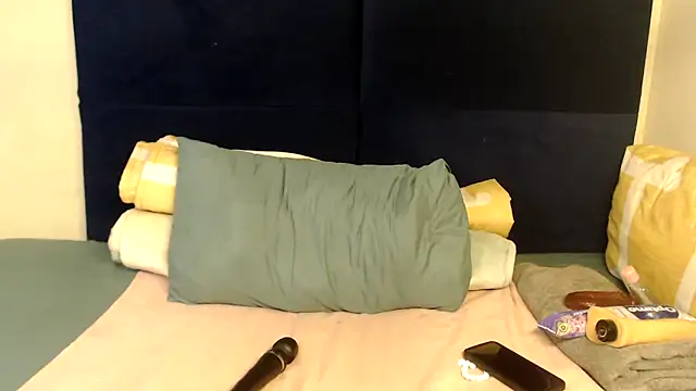 Sexy-Momo online show from October 20, 2025, 9:15 pm