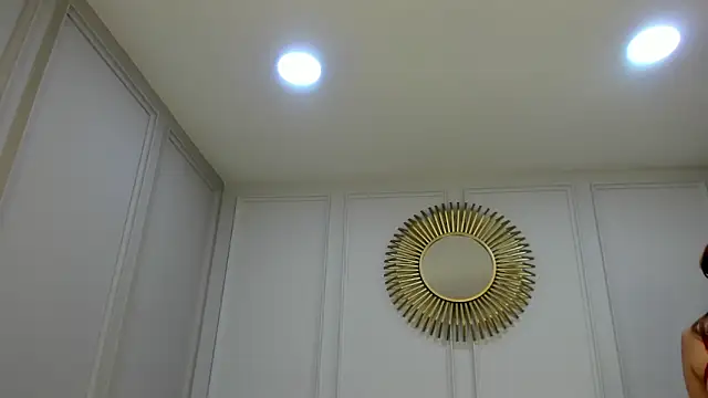 CharlotteBrownn  online show from November 14, 2025, 4:22 am