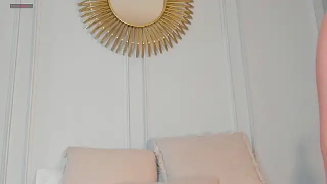 CharlotteBrownn  online show from July 25, 2026, 2:09 am