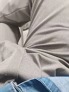 themasklover online show from April 22, 2026, 5:54 am