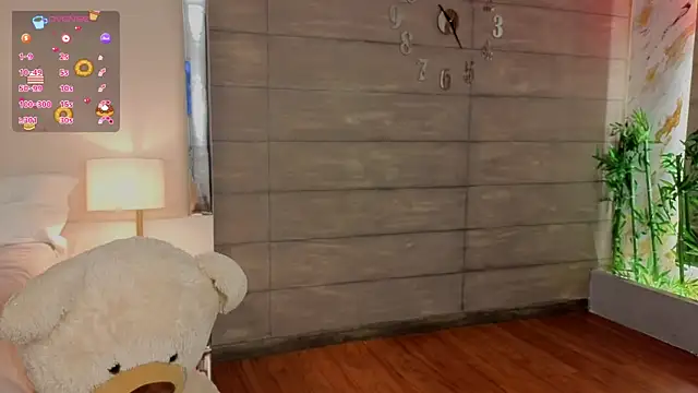 Snapshot of MeganAdamms chatting on December 15, 2025, 11:47 am MeganAdamms online show from December 15, 2025, 11:47 am