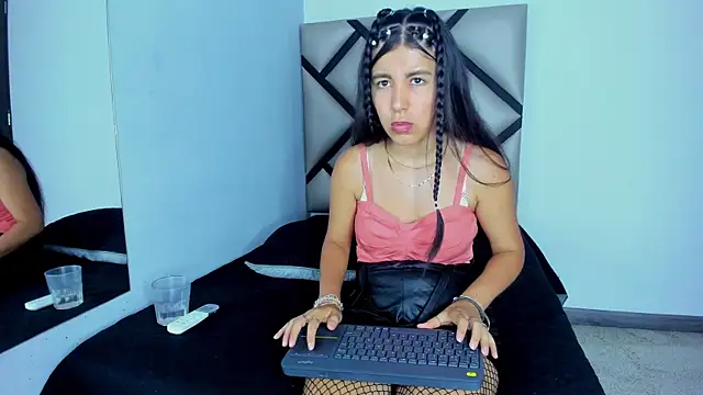 Lucy-23 online show from September 10, 2025, 5:07 am