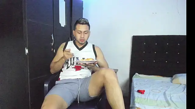 Ryan xc1 online show from September 28, 2025, 2:17 am