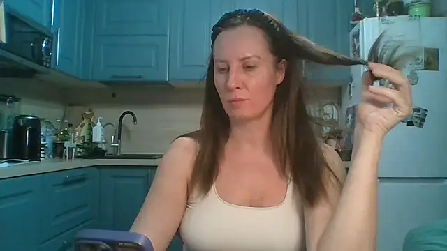 ALICAINWONDERLAND online show from April 4, 2026, 6:16 pm