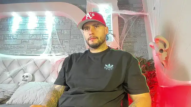 dominic de luca online show from October 17, 2025, 3:20 am