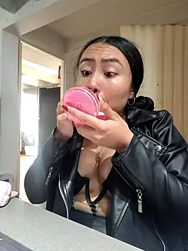 Venus Rivers online show from November 12, 2025, 1:11 pm